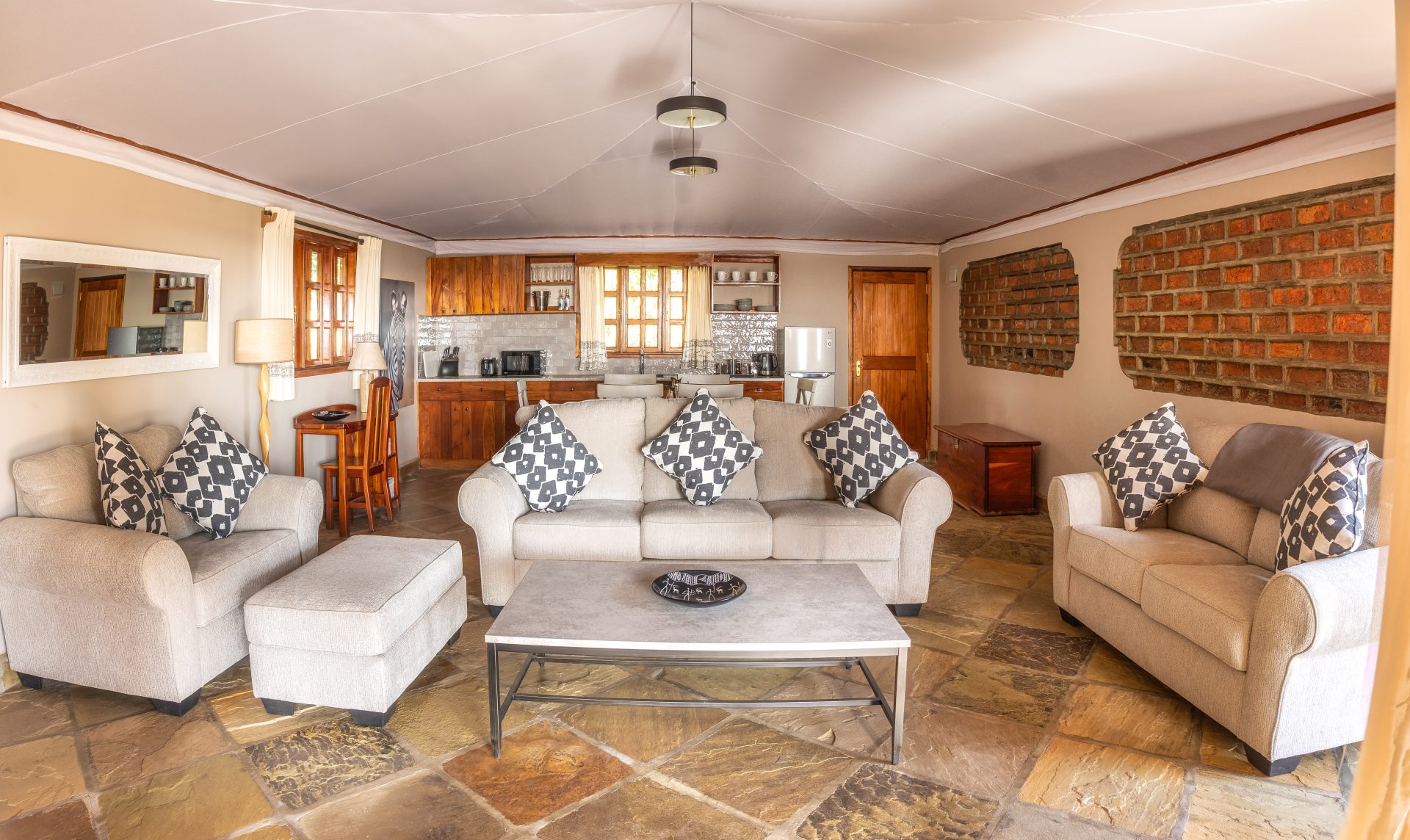 chalet-family-sitting-room