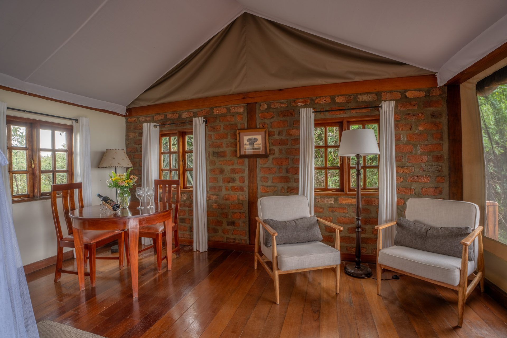 chalet-honey-moon-sitting-area