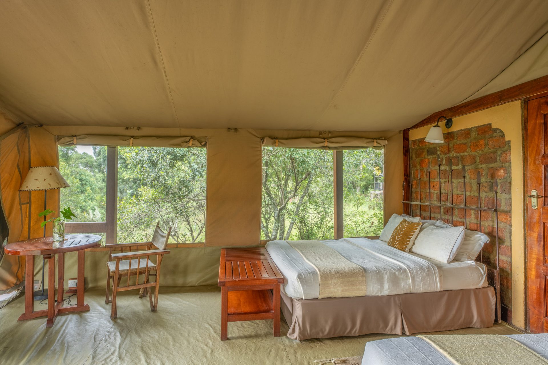 safari-tent-queen-bed