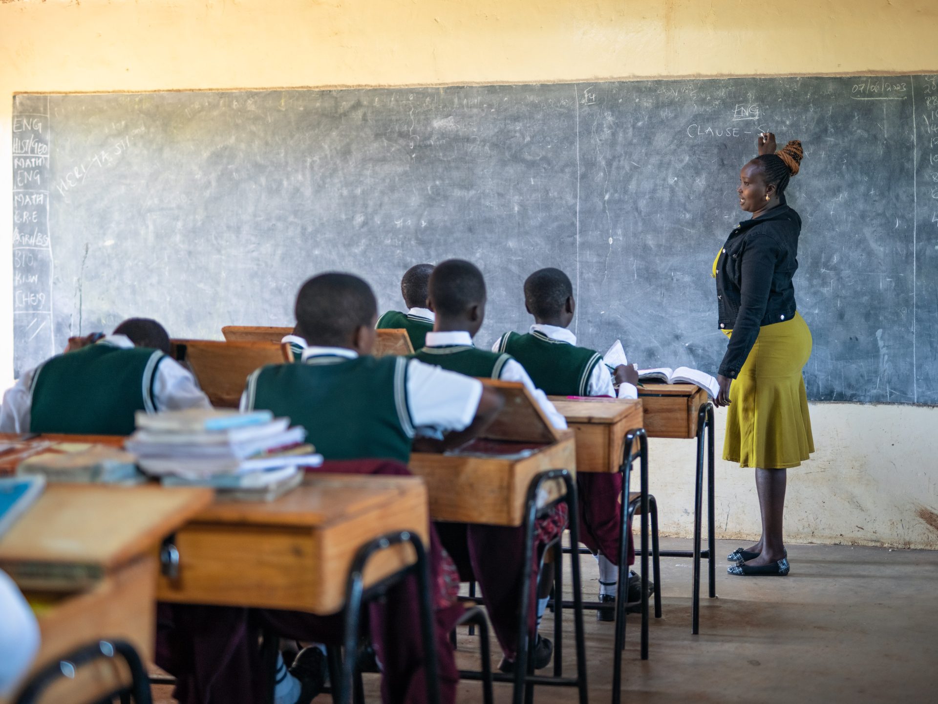 Students at Oloosinon Comprehensive School near Mara West